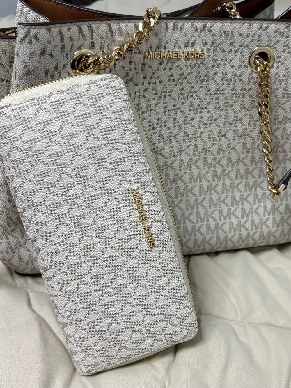 Michael Kors Cream/White Logo Tote with Gold Chain Straps and Matching Wallet